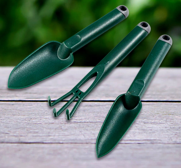 Heavy-duty mini garden trowel, hand tool for digging and planting.