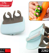 Compact hand peeler for fruits and vegetables.