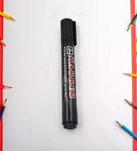 Set of permanent markers in various colors