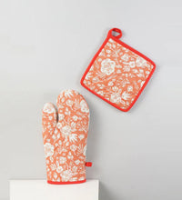 Kitchen oven mitts made of professional-grade cotton