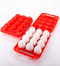 Egg tray with eggs