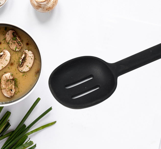 Non-stick kitchen spoon