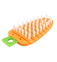 Vegetable scrubbing brush, carrot-shaped, non-toxic for potatoes