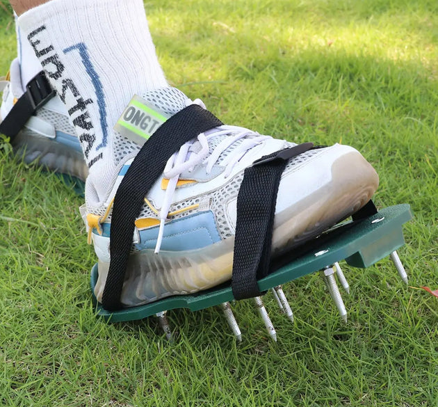 Lawn Aerator Sandals, Garden Grass Aerator Spiked Sandals Green Studded Shoes for Yard Patio Garden Excavation