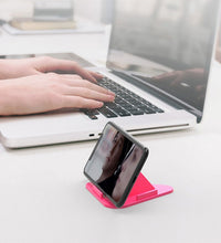 Compact pyramid stand for mobile devices