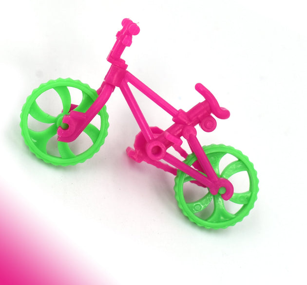 Set of 30 small toy bicycles for children’s play