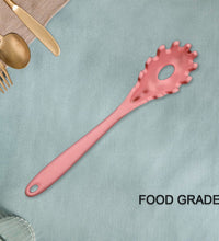 High temperature resistant silicone pasta server spoon