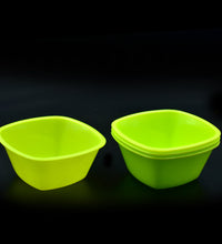 Square plastic bowl set, perfect for serving snacks.