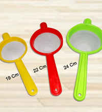 Tea and coffee strainers, plastic, available in a set of three.