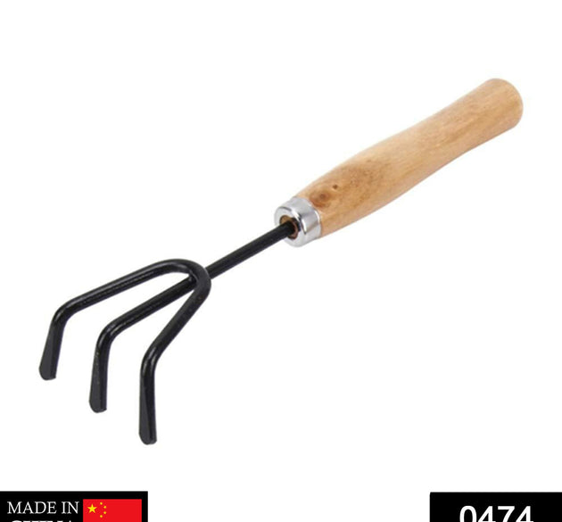 Steel hand cultivator, black handle.