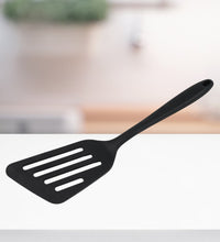 Heat-resistant silicone kitchen turner