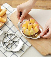 Apple slicer with 8 sharp blades for quick cutting