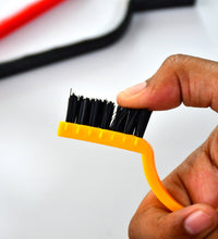 Durable wire brush set for tough cleaning tasks