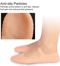 Soft gel socks to heal cracked feet and moisturize