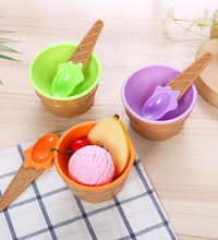 Ice cream bowls and spoons set