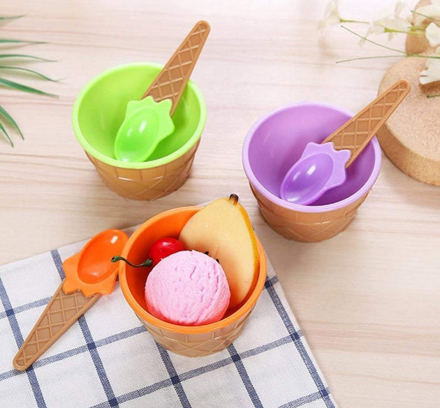 Ice cream bowls and spoons set