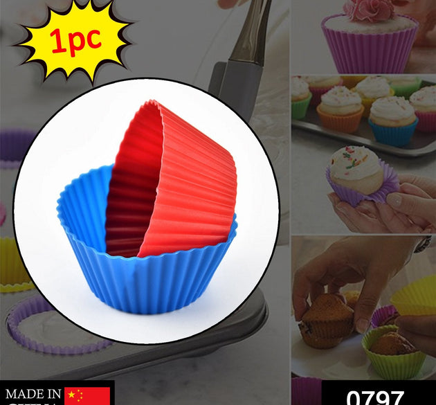 Silicone cupcake mould, flexible and durable.