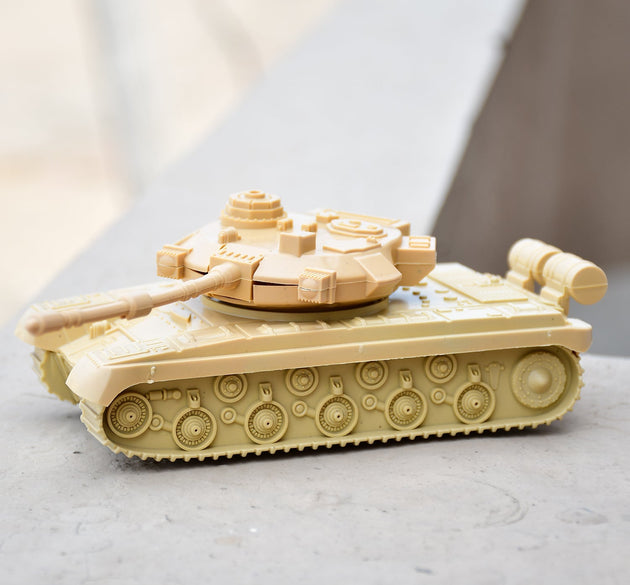 Pull back army tank toy, green and detailed, for kids