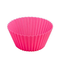 Flexible silicone cupcake mould, easy to clean.