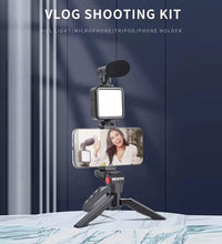 Complete vlogging kit with mic and light