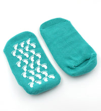 Moisturizing socks for repairing dry and cracked skin