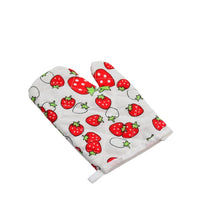 Multicolored oven mitt and pot holder set, perfect for stylish kitchen use.