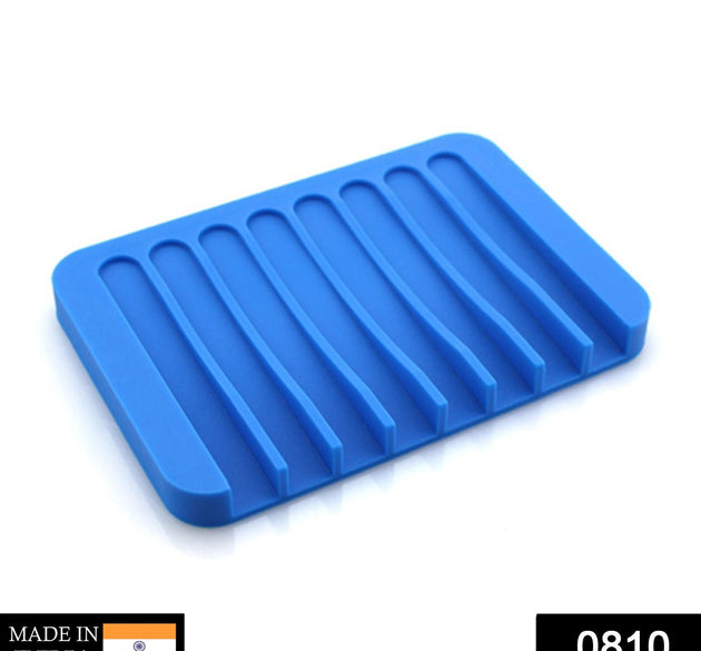 Soap holder with a drainage design in silicone