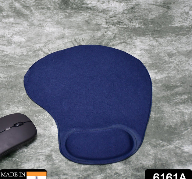 Wrist support mouse pad for computer use, top view