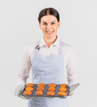 Reliable cotton oven mitts for handling hot pots and pans