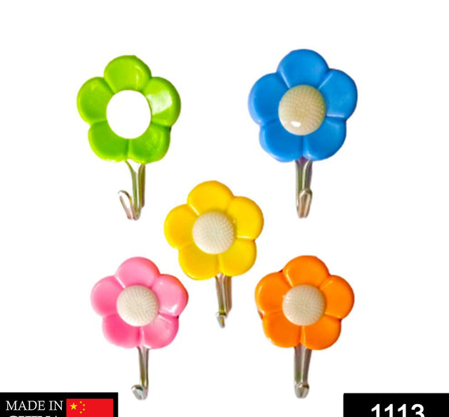 Flower-shaped adhesive wall hooks, pack of 5.