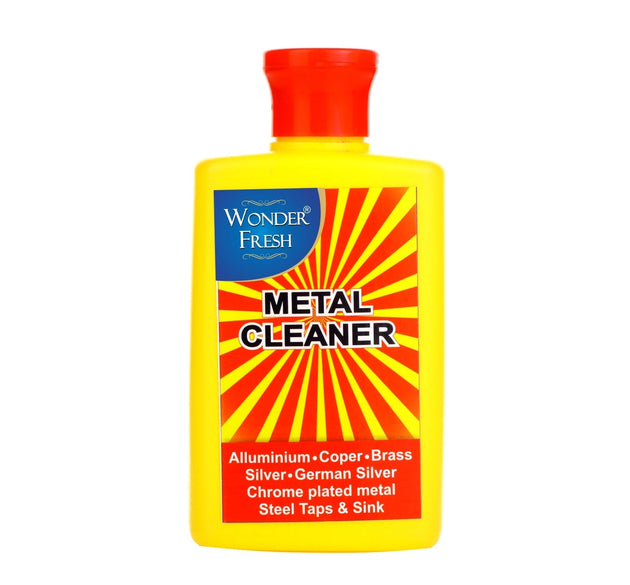 Metal cleaner for polishing and protection.