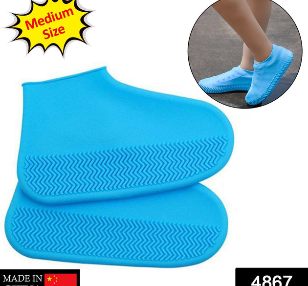 Reusable silicone boot covers with anti-slip design