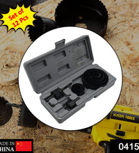 Comprehensive hole saw kit with 12 pieces.