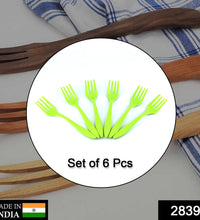 Plastic serving forks set for kitchen use.