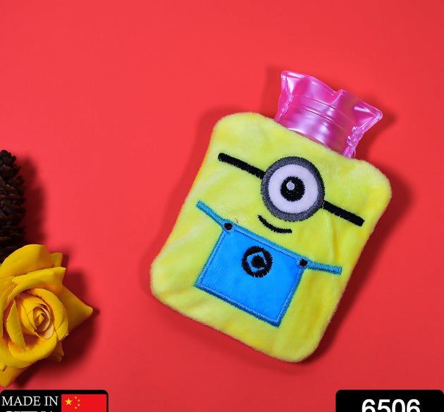 Small Minions hot water bag with cover for pain relief