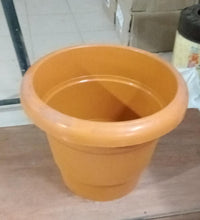 Versatile garden planter pot for outdoor gardening