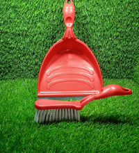 Dustpan set with long handle for easy handling.