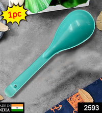 Set of plastic spoons.