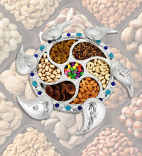 Rotating tray with seven compartments for snacks and spices