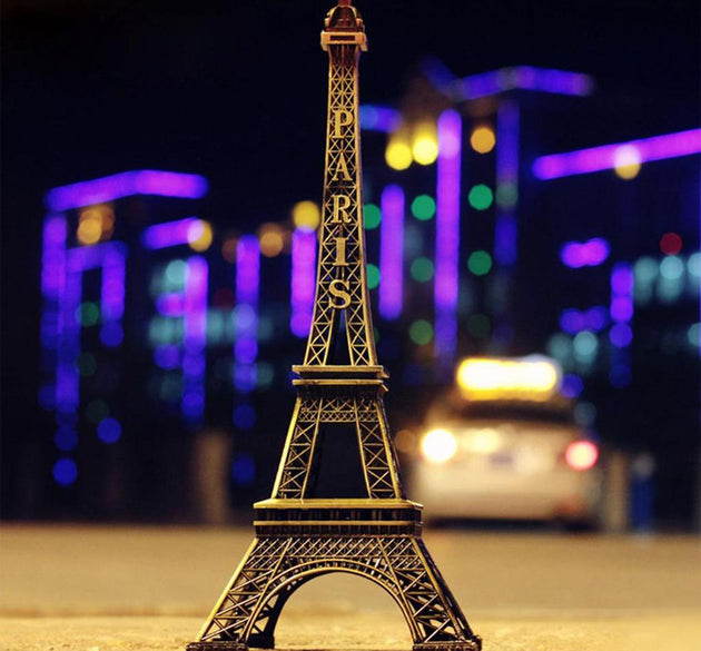 3D metal Paris Eiffel Tower statue