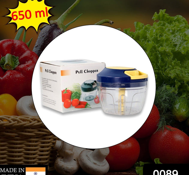 Chopper with blades and 650ml container for chopping fruits and veggies