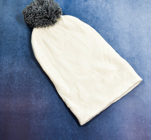 Skull slouchy winter beanie cap with black inside fur.