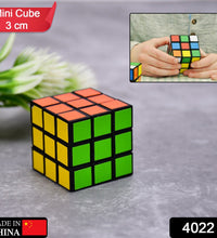 Mini cube puzzle, side view, ideal for kids and birthdays