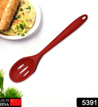 Non-stick silicone turner