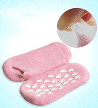 Moisturizing gel socks for cracked heels.