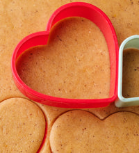 Baking cookie cutters, 4 shapes in one pack, versatile.