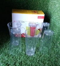 Clear plastic glasses set