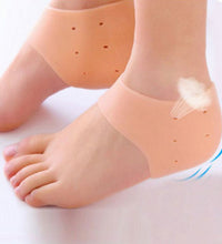 Comfortable foot sleeves for cracked heel treatment