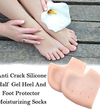 Flexible gel heel socks to soften cracked feet