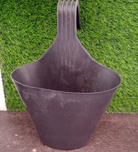 Hanging plant pot